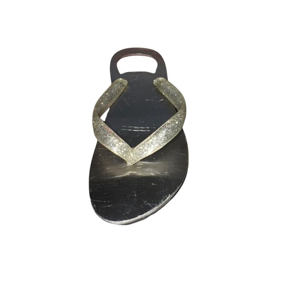 Flip-Flop Inspired Metal Bottle Opener With Glitter Straps - Picture 5 of 7